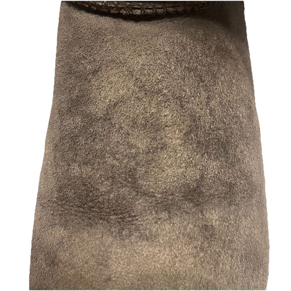 UGG Australia Classic Short Boots 5825 Gray Suede Sheepskin Lined Women's Size 9 - Picture 16 of 16